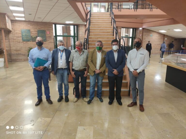 1610-es-noticiaslas-asajas-del-valle-del-ebro-solicitan-la-dimision-de-teresa-ribera